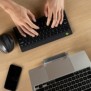 R-Go Tools Clavier ergonomique R-Go Compact Break, clavier compact avec logiciel de pause,QWERTY , Bluetooth, noir, 75%, Sans fil, Bluetooth, Clavier à membrane, QWERTY, Noir