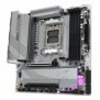 Gigabyte B650M AORUS ELITE AX ICE Carte mère - AMD Ryzen série 9000, VRM 12+2+2 phases, jusqu'à 8000 MHz DDR5 , 1xPCIe 5.0 + 1xPCIe 4.0 M.2, LAN 2,5 GbE, WIFI 6E, USB 3.2 Gen 2x2, AMD, Emplacement AM5, AMD Ryzen 7000 Series, AMD Ryzen 8000 Series, AMD