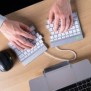 R-Go Tools Clavier ergonomique R-Go Split Break avec logiciel de pause, clavier ergonomique divisé, QWERTZ , bluetooth, blanc, Sans fil, Bluetooth, Commutateur de touche « ciseaux », QWERTZ, Blanc